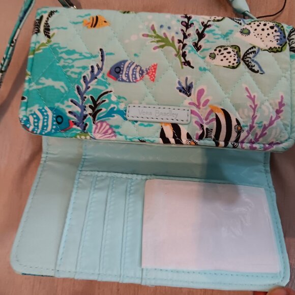 Vera Bradley Crossbody Wallet Antilles Treasure Ocean Marine Life Fish - Picture 3 of 5